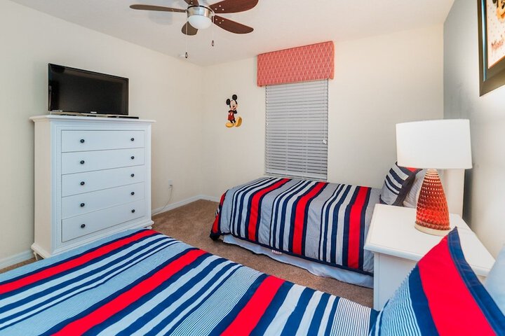 Room 5 of 39