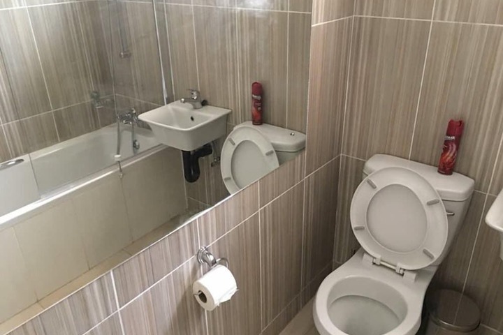 Room 10 of 11