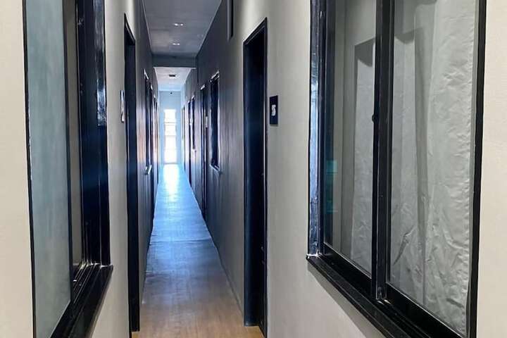 Ballroom/Hall 22 of 23