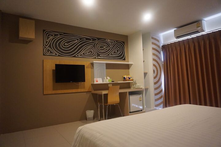 Room 27 of 44