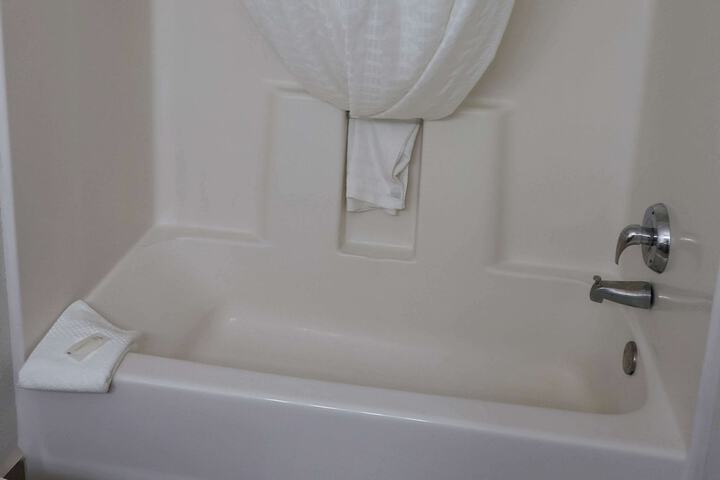 1 Queen Bed Efficiency Suite (12 of 54)