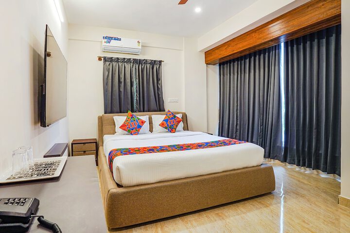 Room 33 of 53