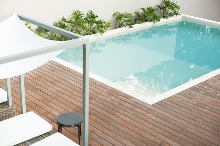 Pool 38 of 64