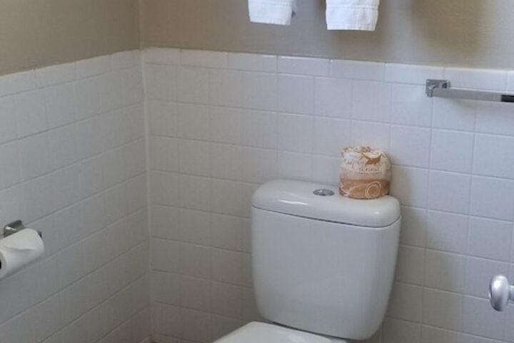 Room 30 of 46