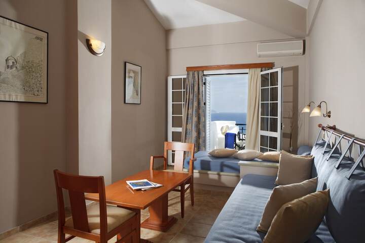 Room 18 of 32