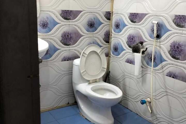 Room 15 of 17