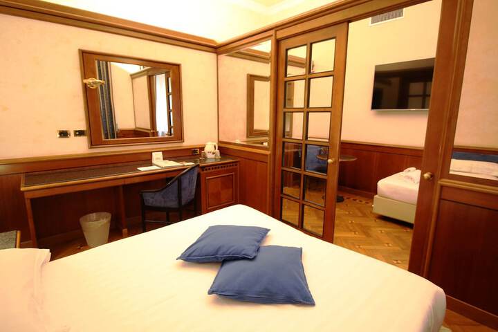Room 48 of 90