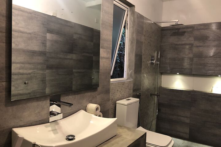 Room 8 of 51