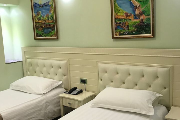 Room 7 of 55