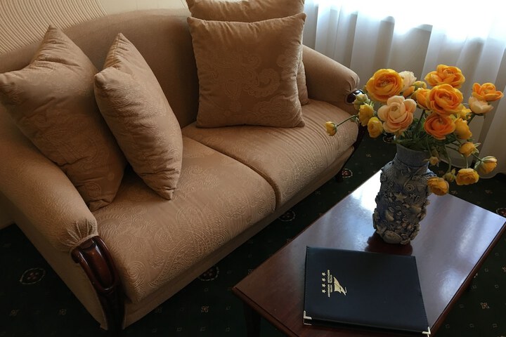 Room 49 of 105