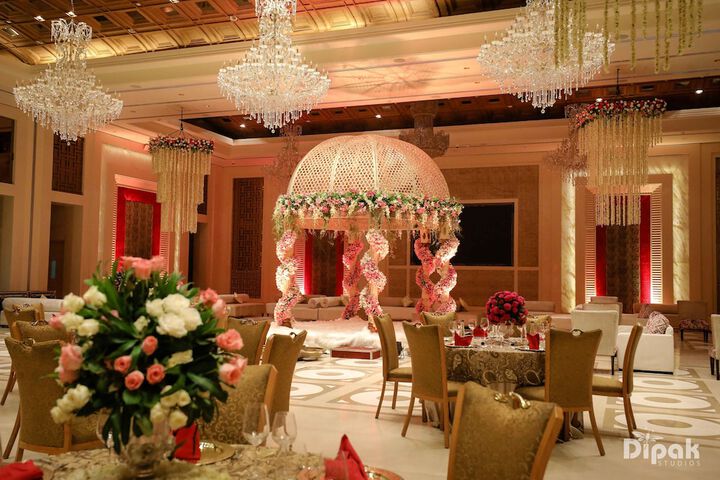Ballroom/Hall 53 of 71