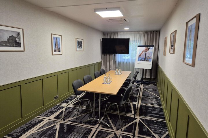 Business Center 106 of 115