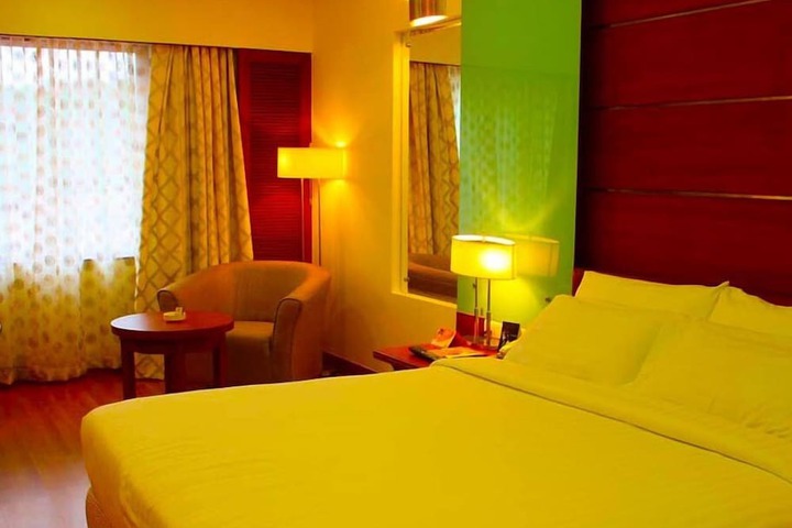 Room 52 of 120