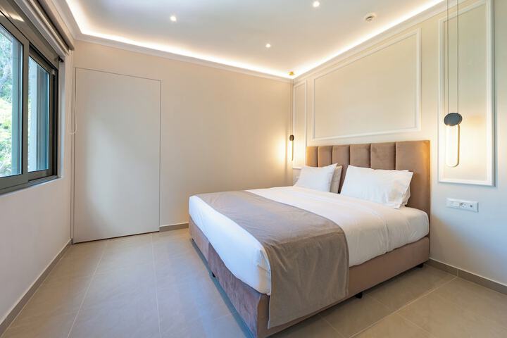 Room 17 of 187