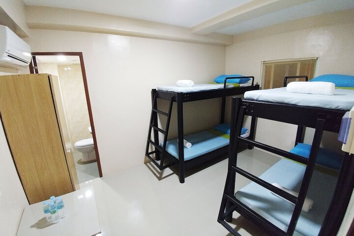 Room 4 of 34