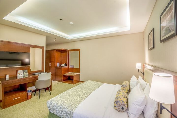Room 18 of 43