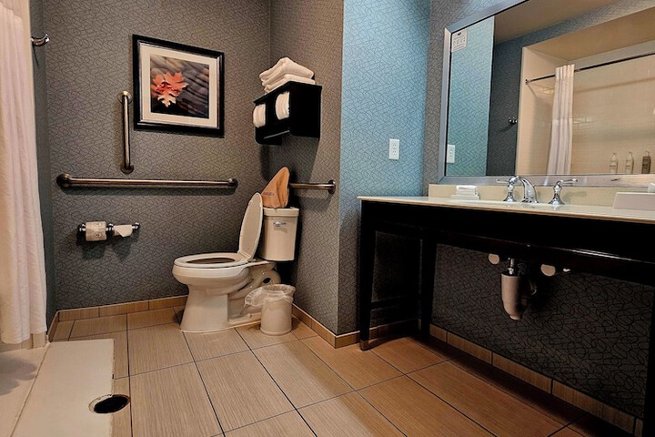 Room 18 of 36