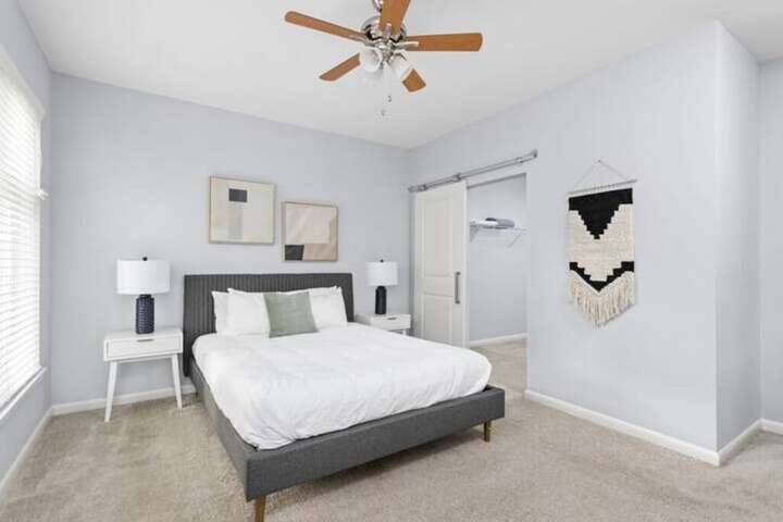 Room 3 of 43