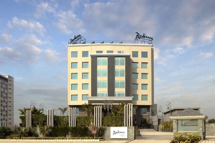 Exterior of Radisson Chandigarh Zirakpur