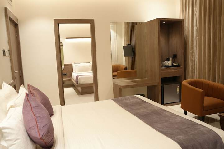 Room 17 of 83
