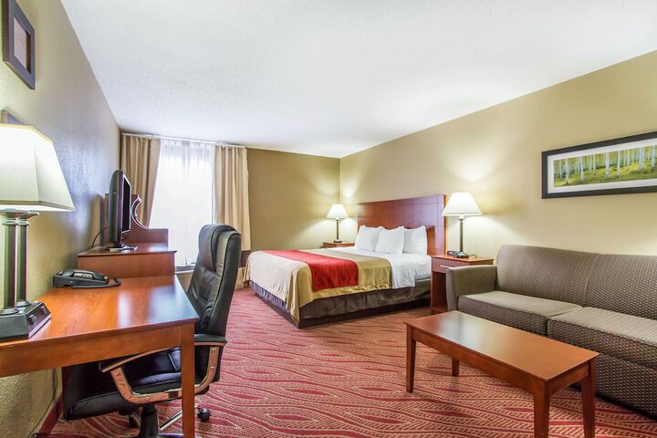 Room 4 of 40