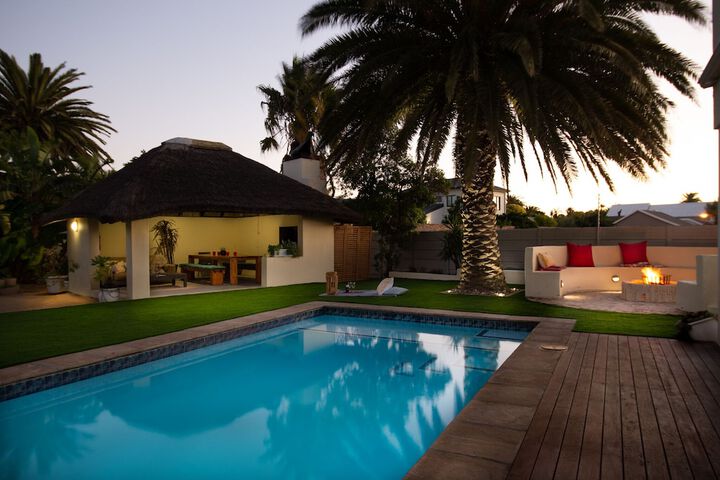 Hotel with Pool