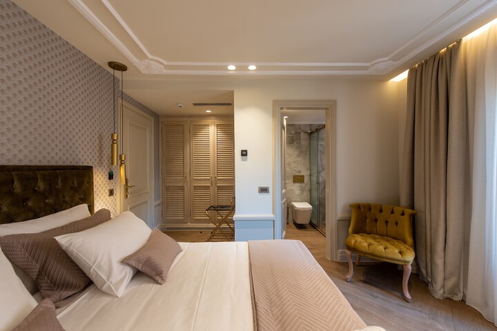 Room 17 of 41