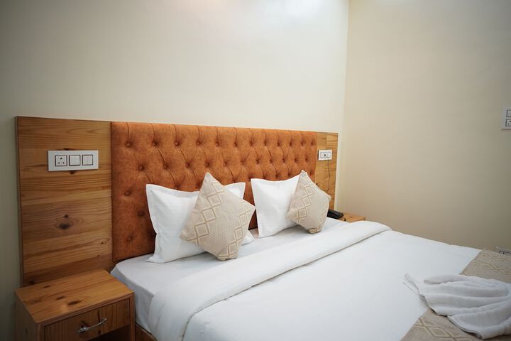 Room 11 of 21