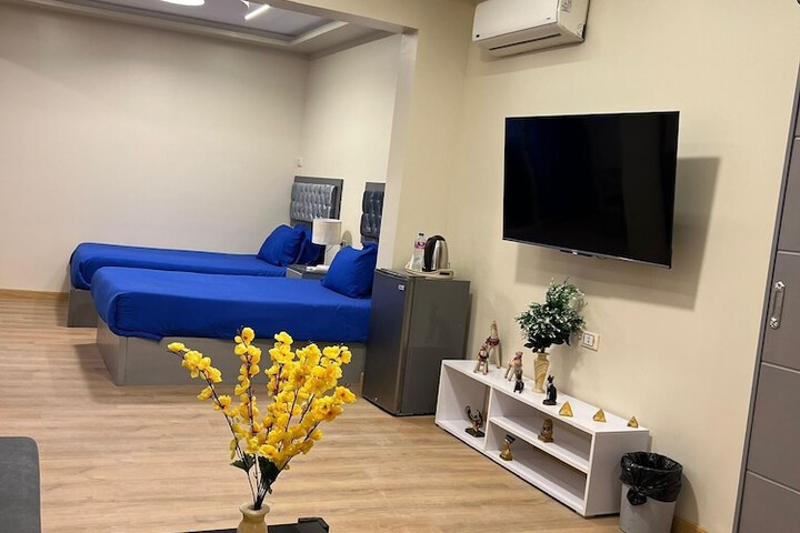 Room 57 of 196