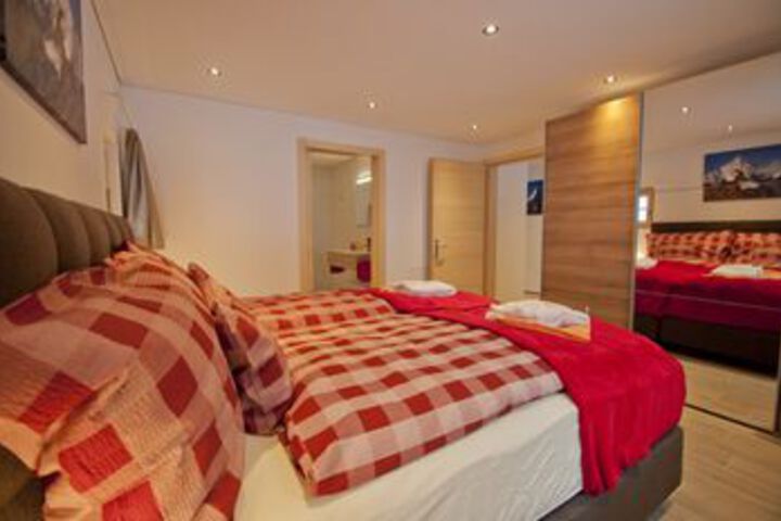 Room 104 of 188
