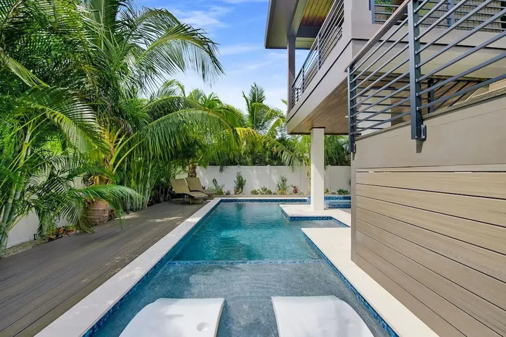 Pool 17 of 26