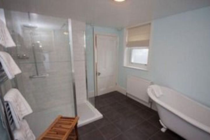 Room 2 of 25