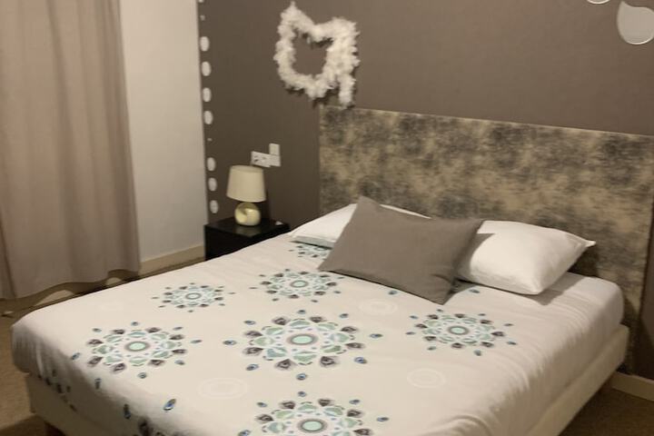 Room 11 of 31