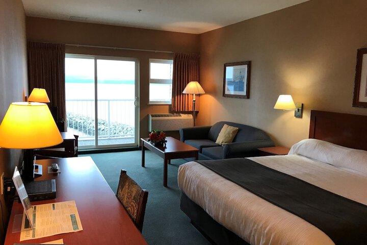 Image of Beach Gardens Resort and Marina