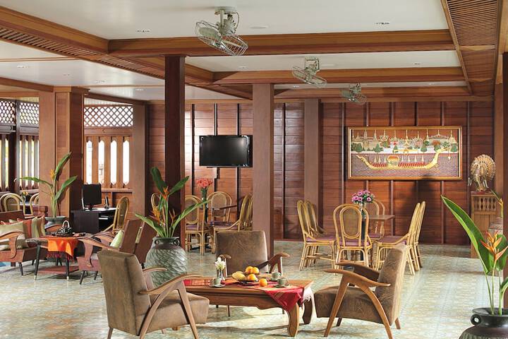 Hotel Interior 8 of 75