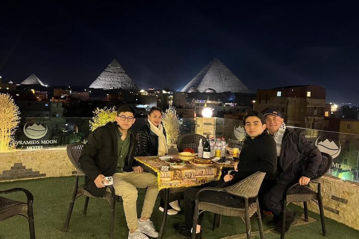 Dining 12 of 14