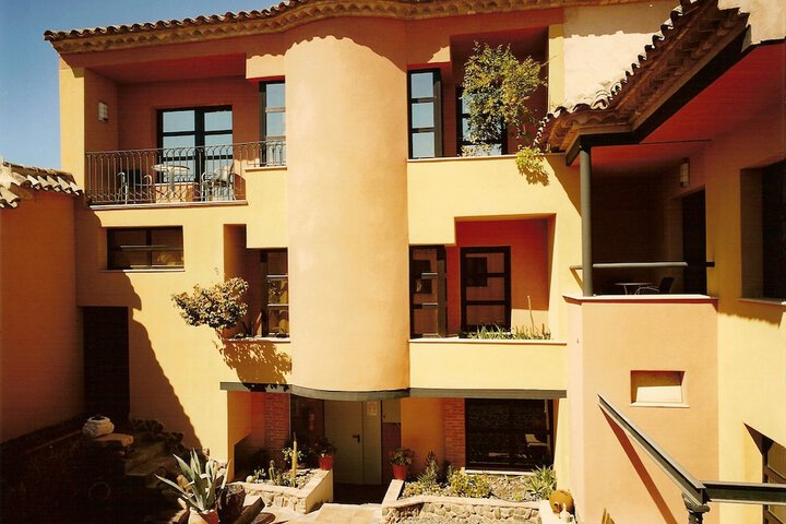 Hotel Exterior 82 of 83