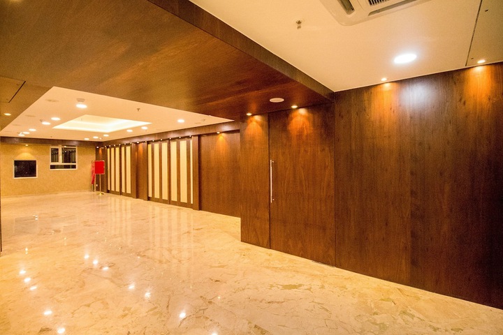 Ballroom/Hall 25 of 30