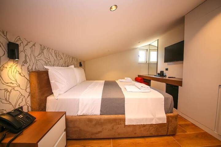 Room 54 of 108