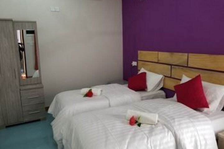 Room 12 of 23
