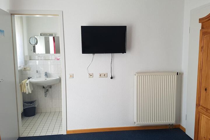 Room 10 of 39