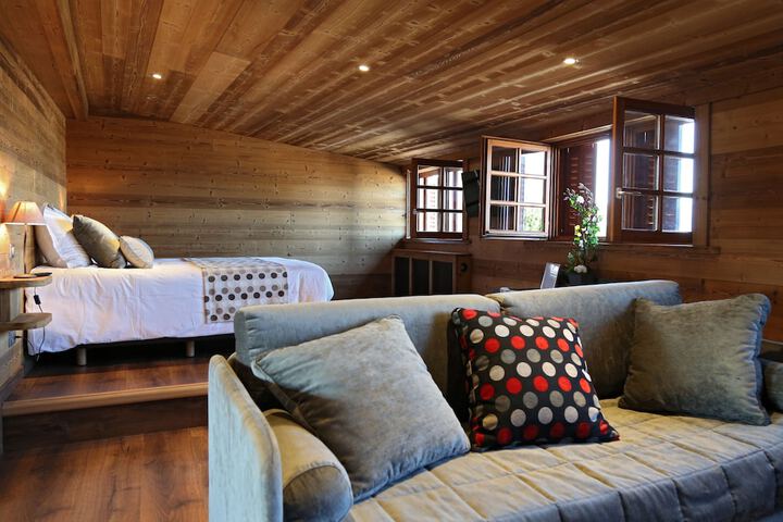 Room 3 of 27