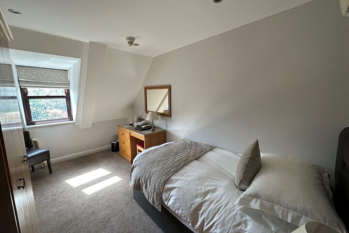 Room 17 of 73