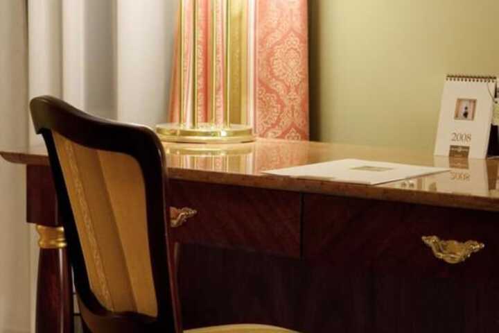 Room 43 of 80