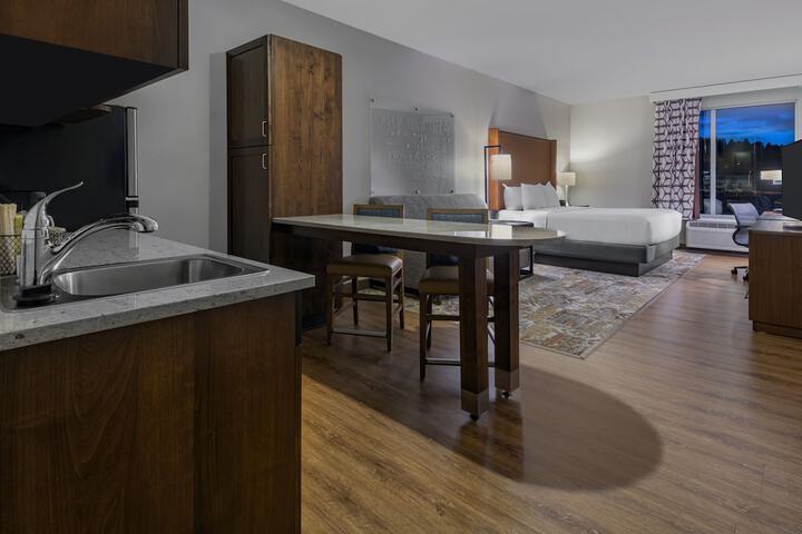 Private kitchenette