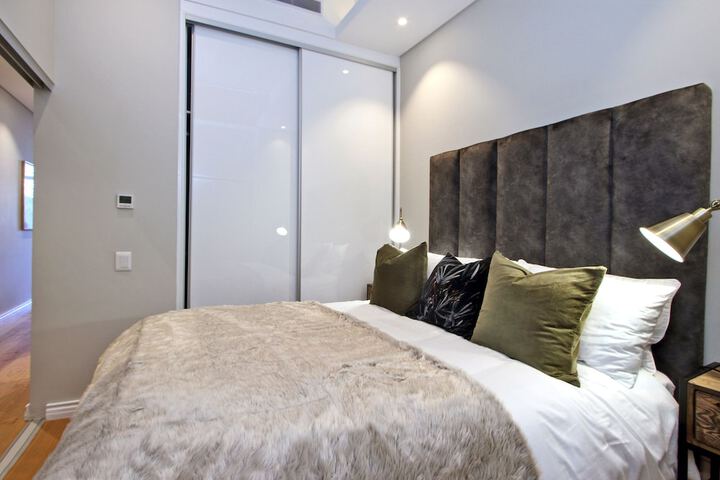 Room 11 of 50