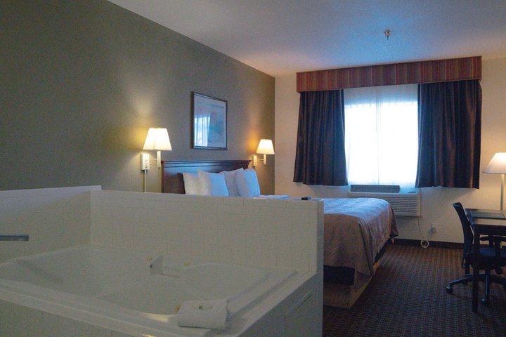 Room 33 of 46