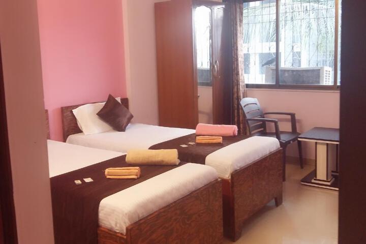 Suite 3 of 5