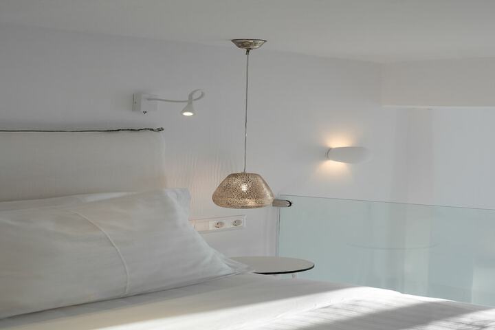 Room 90 of 174