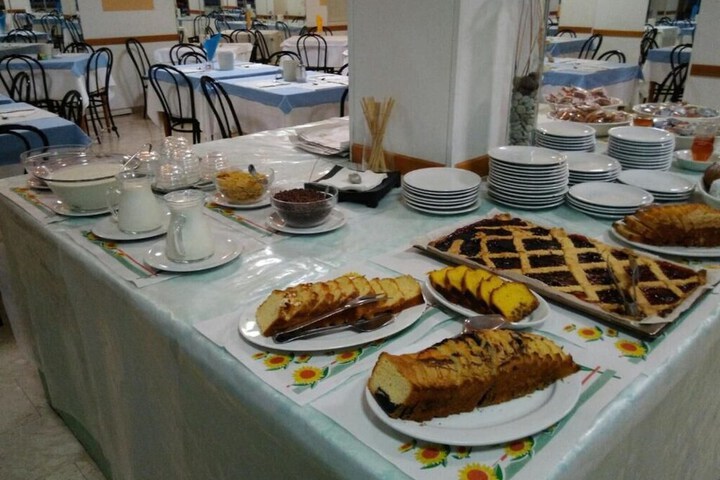 Dining Photos
